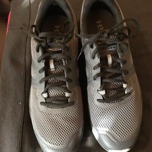 New Under Armor Toccoa Charged men’s shoes Size 10